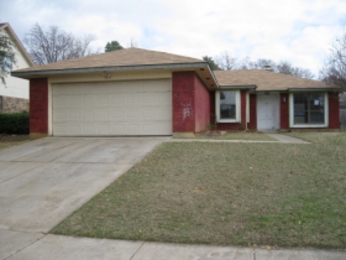 703 Ascot Drive, Euless, TX 76040 