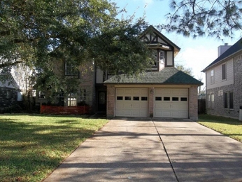 1512 Regency Ct, Friendswood, TX 77546 