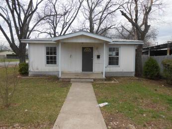 315 S Dwight Ave, Dallas, TX 75211 