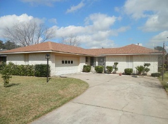10315 Sageyork Dr, Houston, TX 77089 