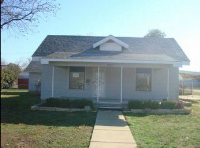 731 Texas St, Graham, TX 76450 