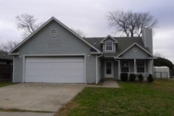 803 Church St, Sanger, TX 76266 