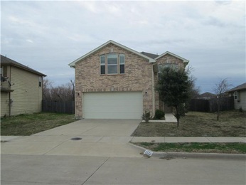 1732 Nina Drive, Grand Prairie, TX 75051 