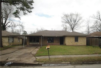 8917 Chatwood Dr, Houston, TX 77078 