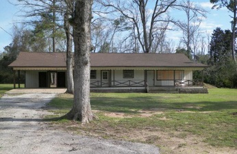 121 Forest Ln, Coldspring, TX 77331 