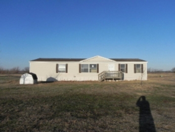 553 Emerald Glenn Ln, Pilot Point, TX 76258 