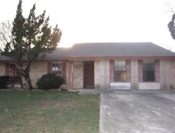 5827 Cliff Path, San Antonio, TX 78250 