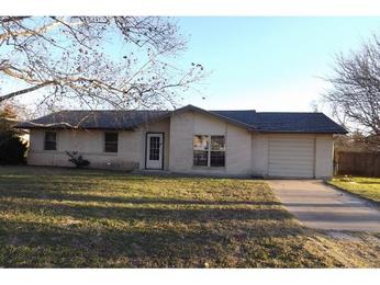 613 Sunset Dr, Azle, TX 76020 