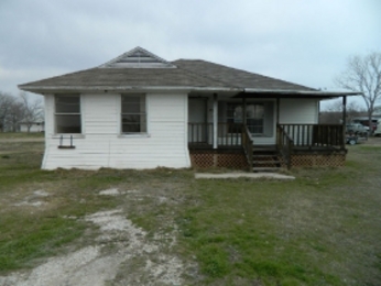 520 W Oak St, Gunter, TX 75058 
