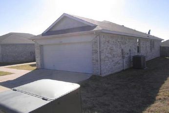 6333 Bay Lake Dr, Fort Worth, TX 76179 
