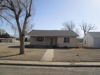 401 S Meredith Ave, Dumas, TX 79029 