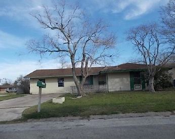3013 Monmouth Drive, Corpus Cristi, TX 78418 
