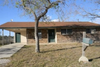 502 Davis Ave, Devine, TX 78016 