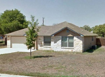 604 30th St, Hondo, TX 78861 