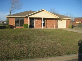1703 Phillips Cir, Kaufman, TX 75142 