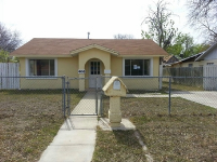 406 W 4th St, Del Rio, TX 78840 