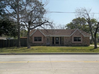 2702 25th Street, Texas City, TX 77590 