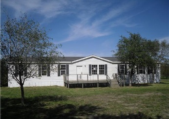 1037 Hilltop Rd, Beeville, TX 78102 