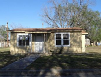 2009 Sherman Street, Seguin, TX 78155 