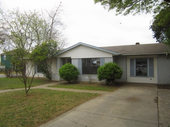 7802 Hobble Street, San Antonio, TX 78227 