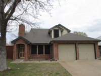 215 Mahogany Dr, Arlington, TX 76018 
