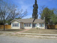 301 W Strickland St, Del Rio, TX 78840 