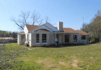 904 N Winnsboro St, Quitman, TX 75783 