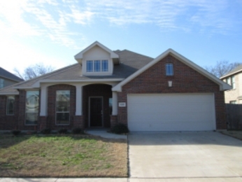 608 Vickie St, Crowley, TX 76036 