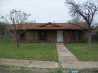 5867 Beau Purple Dr, Dallas, TX 75211 