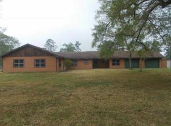 226 County Rd 823, Buna, TX 77612 