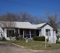 709 Churchill Road, River Oaks, TX 76114 