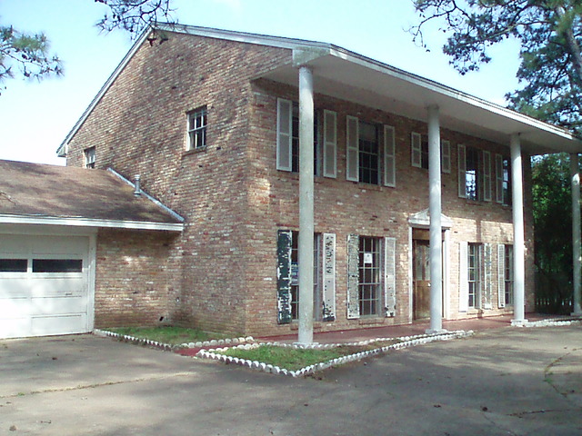 3807 Pine Manor, Dickinson, TX 77539 