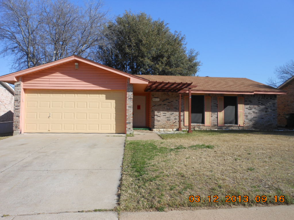 6017 Hillcrest Dr, Watauga, TX 76148 