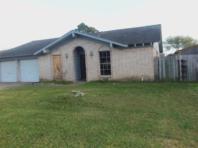 2717 6th Ave N, Texas City, TX 77590 