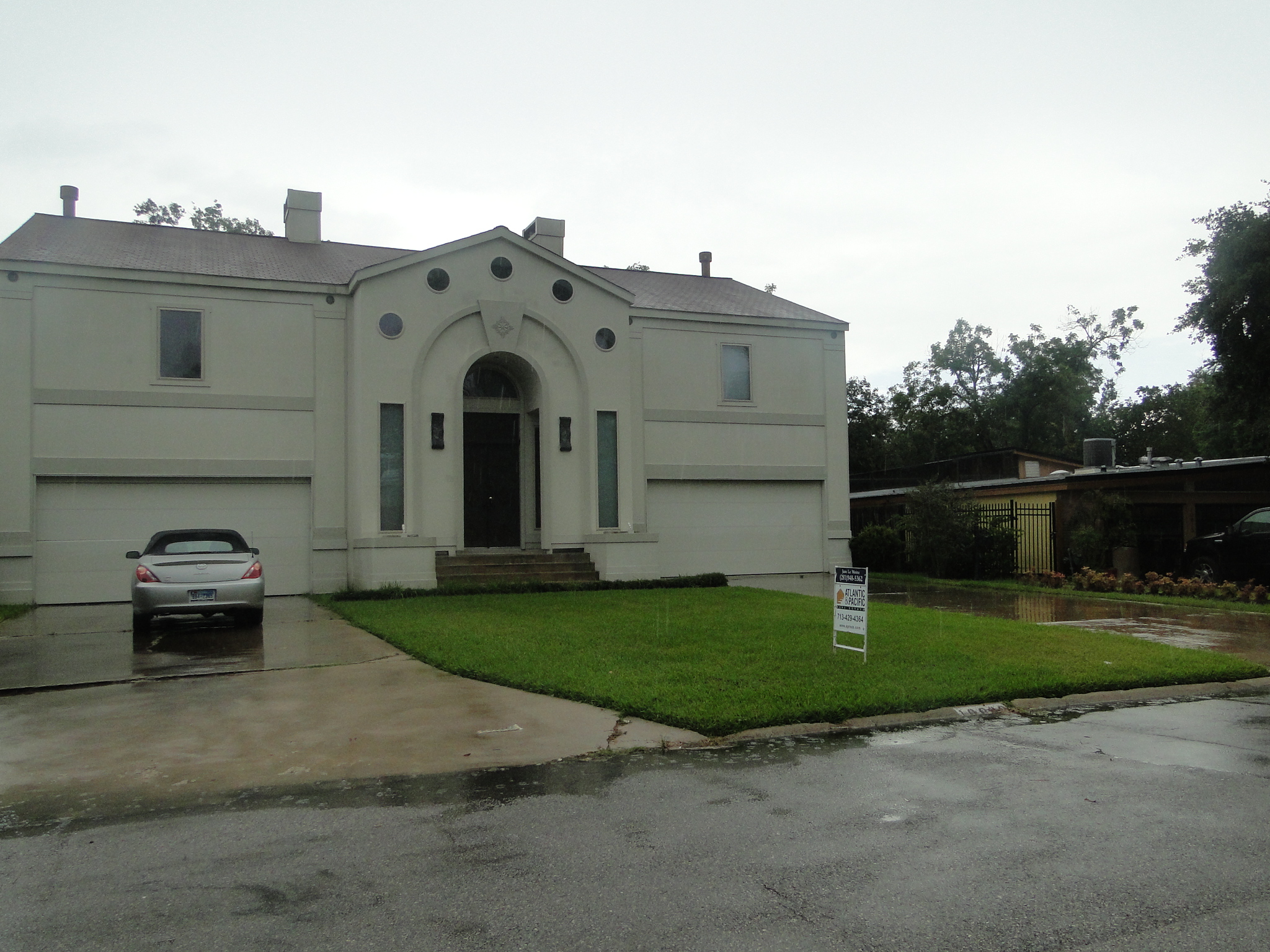 10809 Willowisp Dr, Houston, TX 77035 