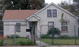 7411 Japonica St, Houston, TX 77012 