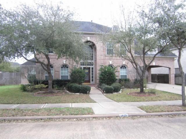 1426 Meadow Lakes Dr, Sugar Land, TX 77479 