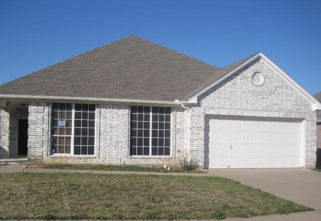 717 Crownpoint Court, Arlington, TX 76002 