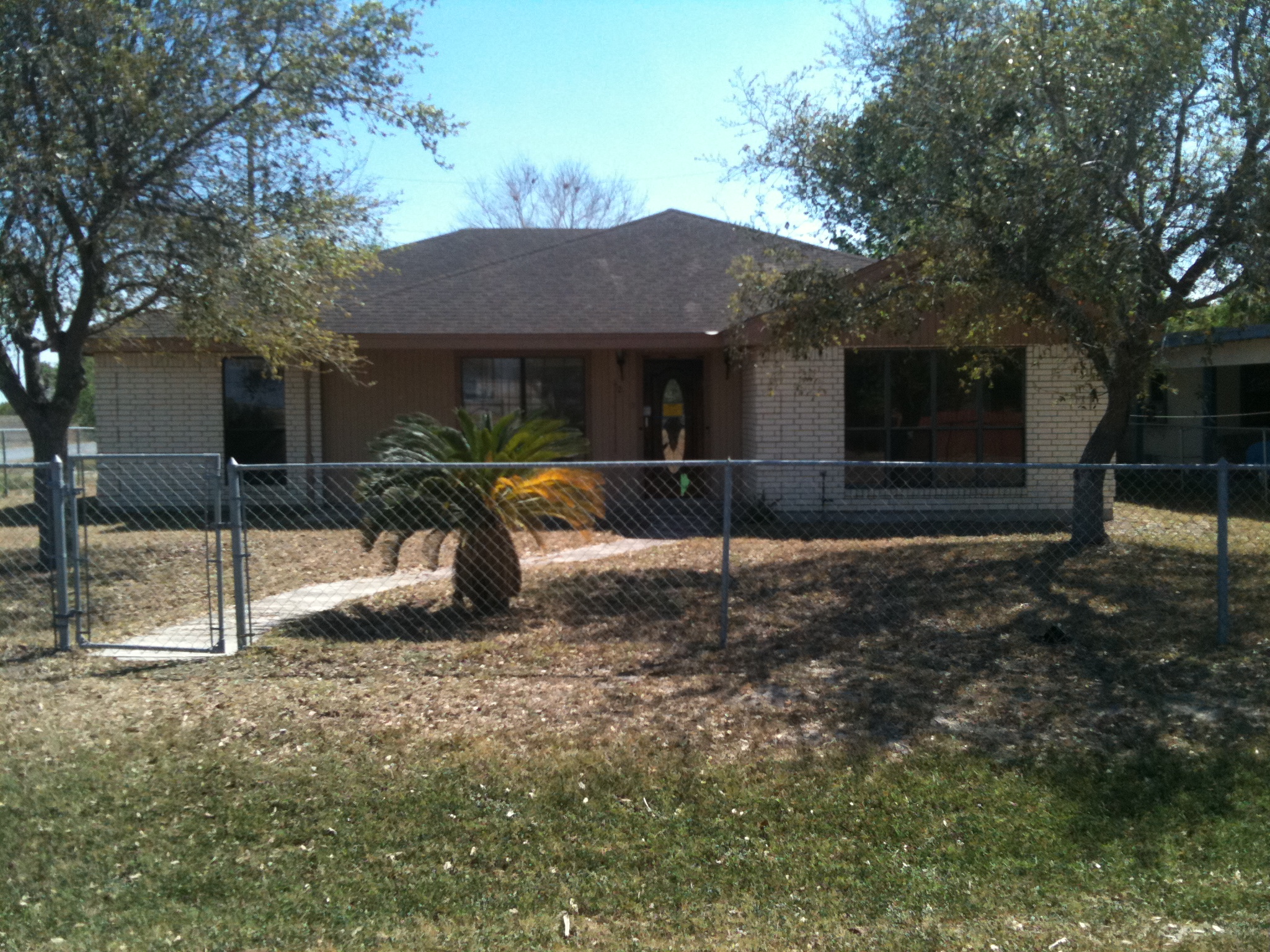 422 Arroyo Ave, Santa Rosa, TX 78593 