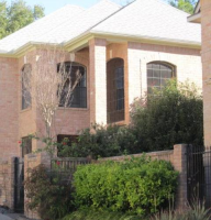 8006 Oakwood Bend Dr, Houston, TX 77040 