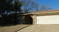 1013 Briar Oaks Dr, Irving, TX 75060 