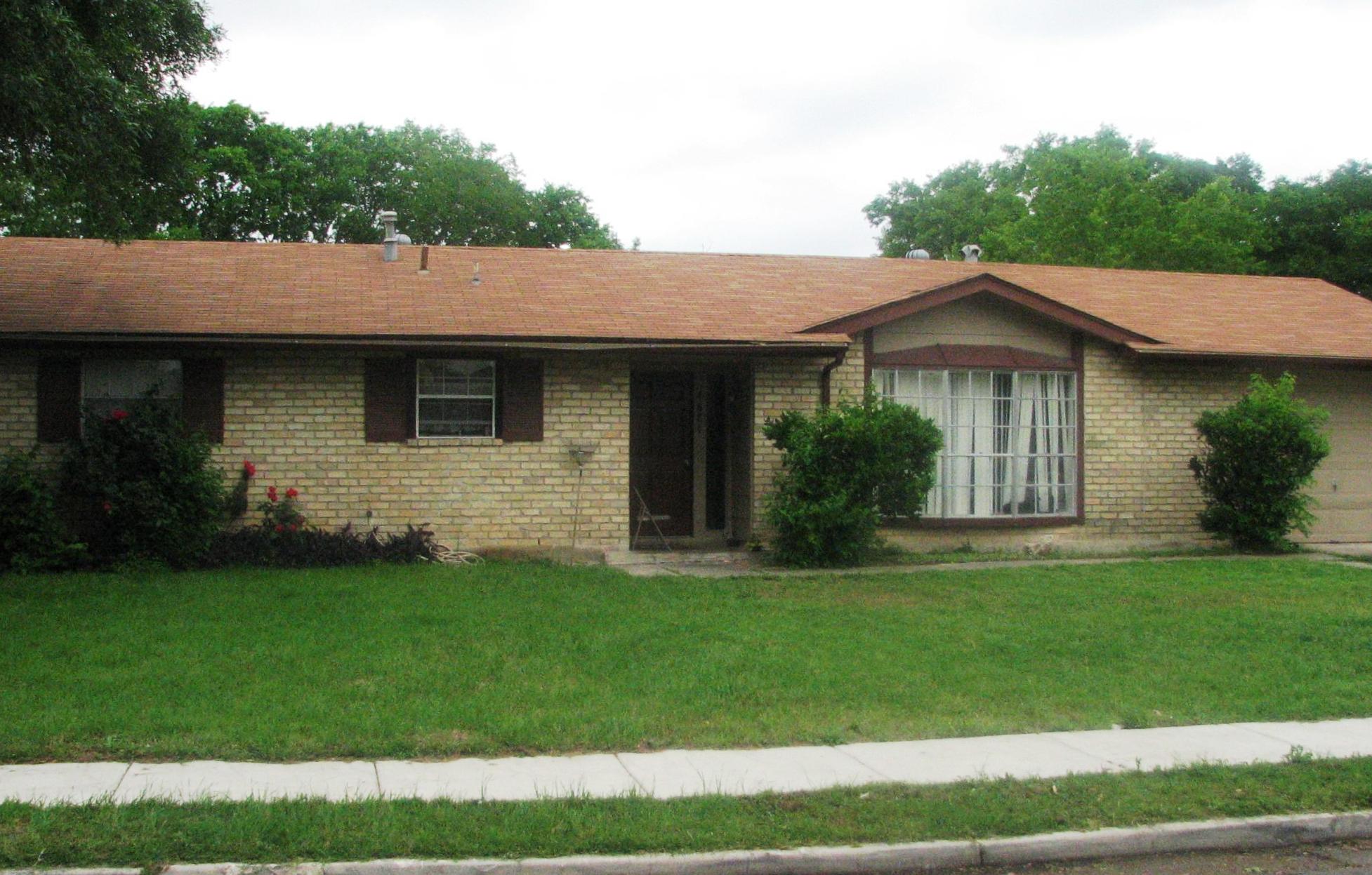 4887 Castle Lance, San Antonio, TX 78218 