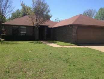 1929 Ashley Drive, Fort Worth, TX 76134 