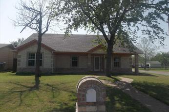 1218 N Brents Ave, Sherman, TX 75090 