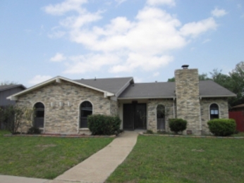 2106 Burrows Trl, Grand Prairie, TX 75052 