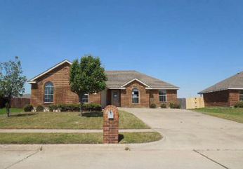 203 Shadow Bend Dr, Red Oak, TX 75154 
