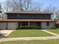 119 Ralph St, Clute, TX 77531 