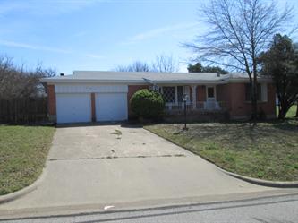 896 Acorn St, Bedford, TX 76022 