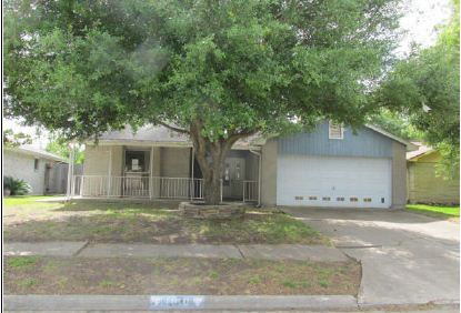 1010 Kensington Dr, Pearland, TX 77584 