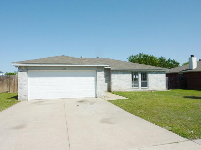 836 Mccully St, White Settlement, TX 76108 